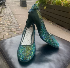 Lola Ramona Ava Trina