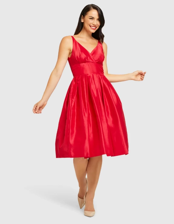 Retrospecd Elizabeth Red 1 Retrospecd Elizabeth Red