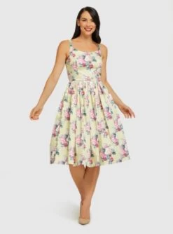 Retrospecd Fifi Buttercup Blooms