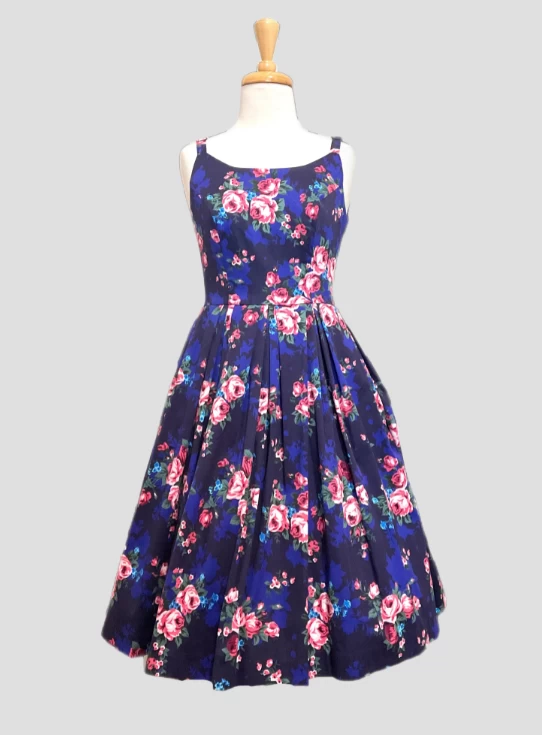 Retrospecd Fifi Royal Romance 1 Retrospecd Fifi Royal Romance