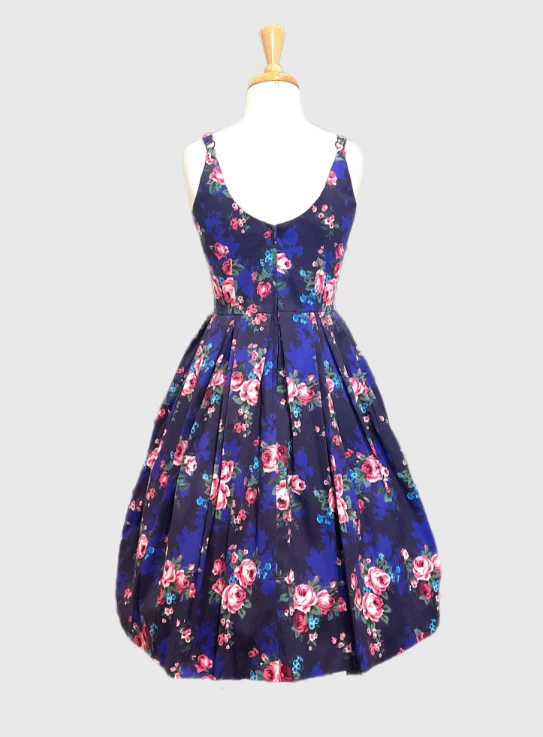 Retrospecd Fifi Royal Romance 3 Retrospecd Fifi Royal Romance - Image 3